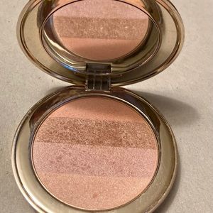 Jane Iredale- Peaches & Cream Bronzer